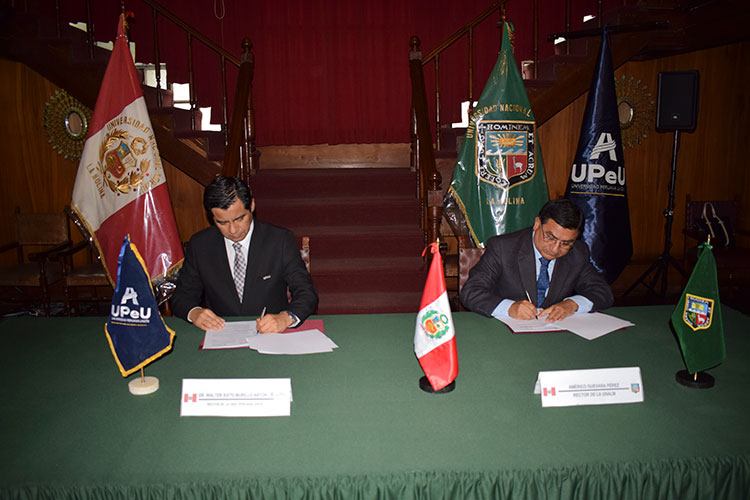 Dr. Amrico Guevara Prez, rector UNALM y Dr. Walter Sixto Murillo Antn, rector de la Universidad Peruana Unin