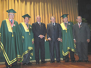 Saludan a autoridades