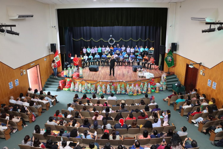 ¡La Navidad Molinera 2024 brilló con solidaridad, música y sorpresas!