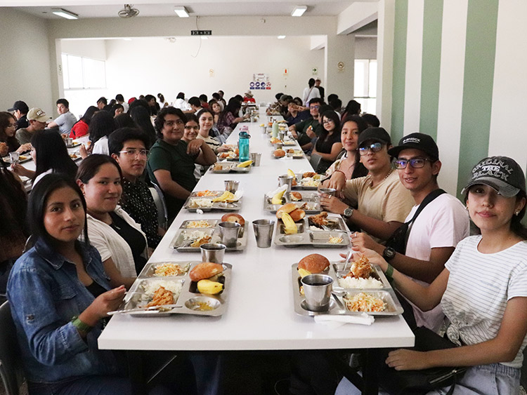 Presentación de servicios estudiantiles