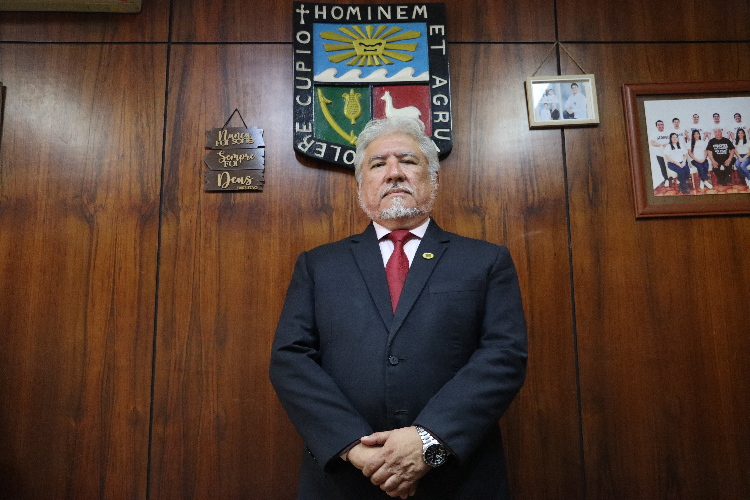 Dr. Jorge Chávez Pérez