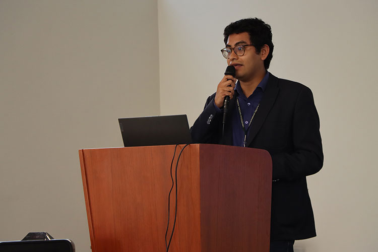 Magísteres en Filosofía Javier Hernández de la UNMSM