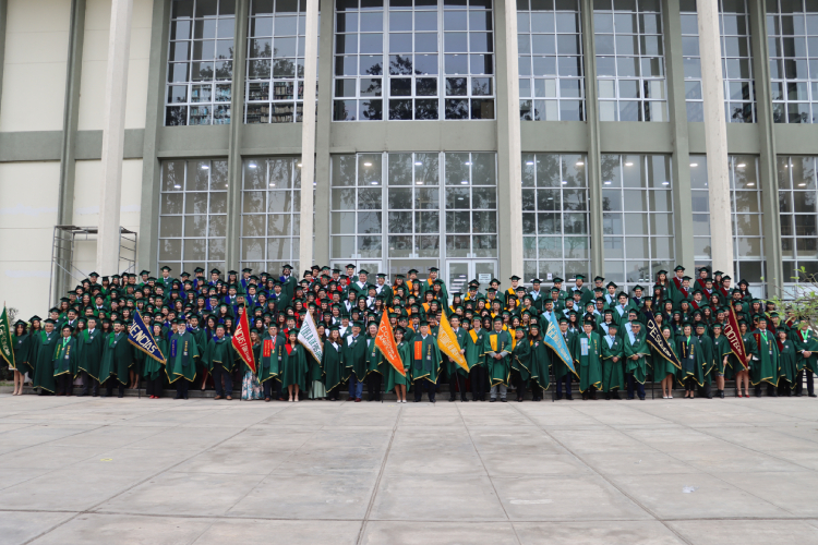 graduación de la promoción 2024-II «Natura artis magistra»