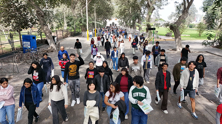 Postulantes del Examen de Admisión 2025-II