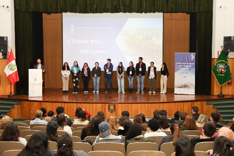 inauguración oficial con la presencia de autoridades académicas y de SETAC