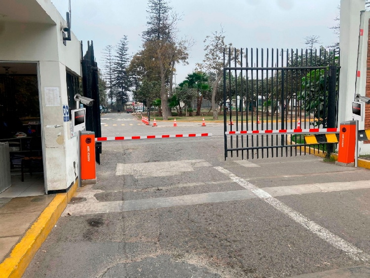 Entrada principal (vehicular)