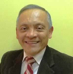 Dr. Jorge Chue Gallardo