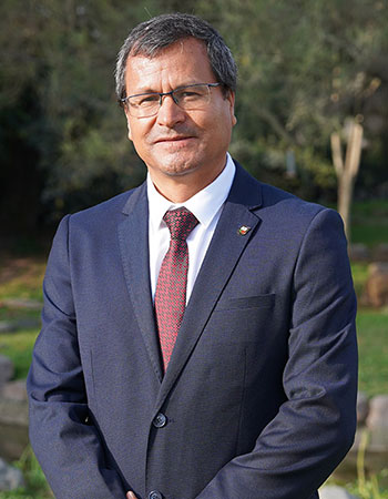 Dr. Américo Guevara