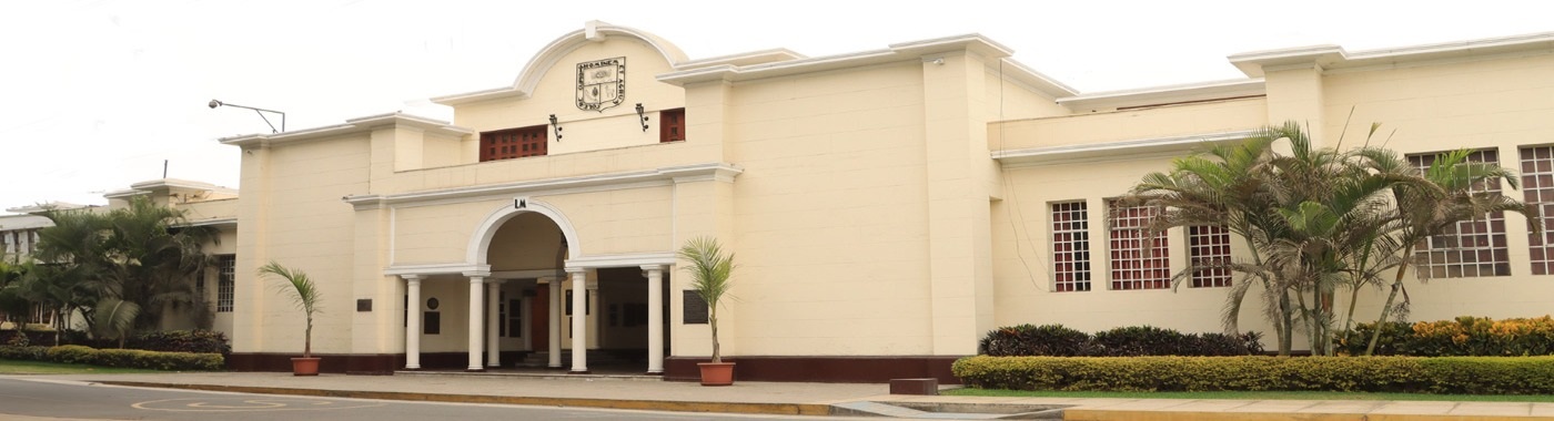 Vista del Rectorado de la Universidad Nacional Agraria La Molina
